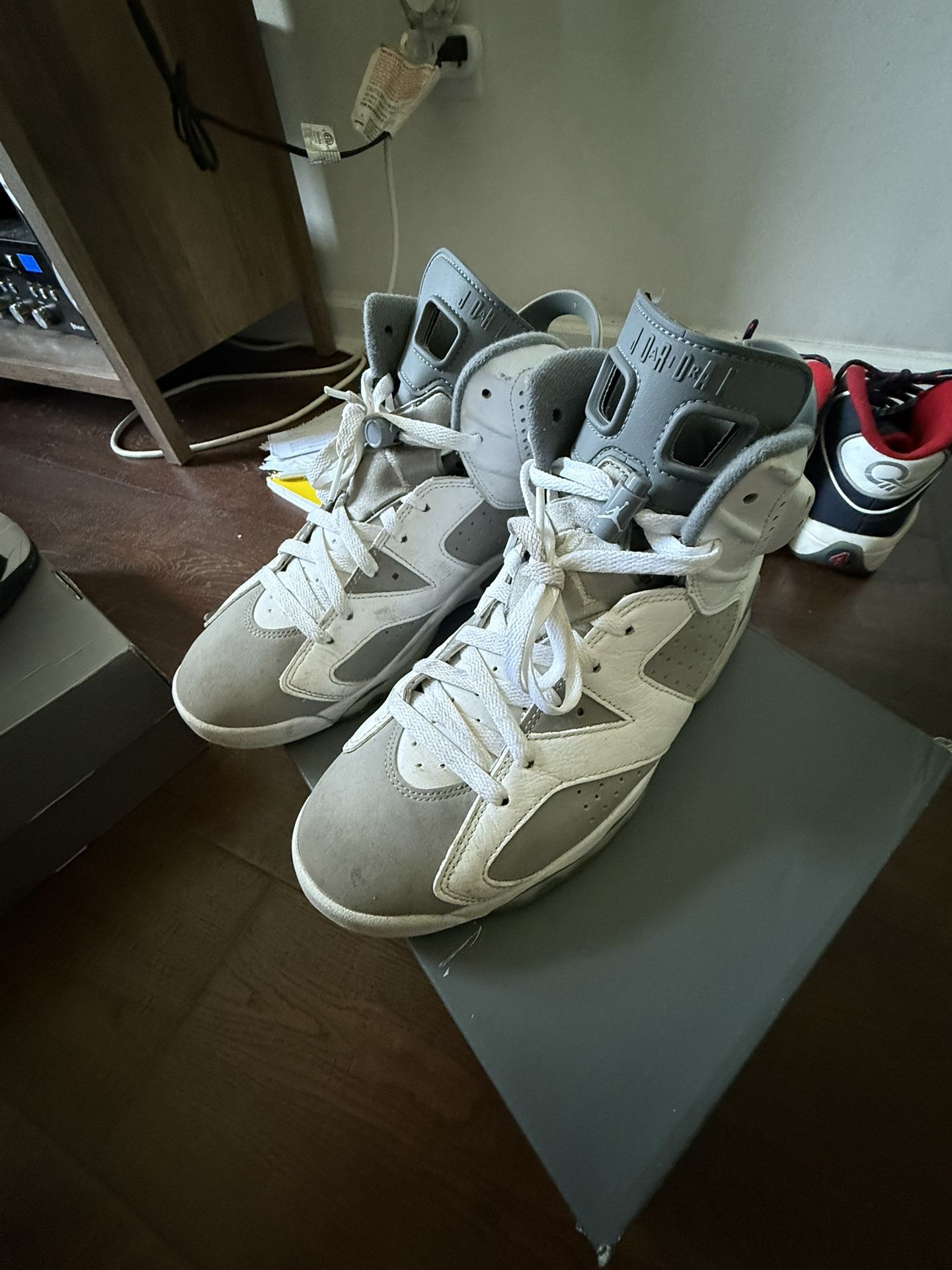 Air Jordan Retro 6