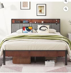 Bed Frame with Headbord Queen Size.