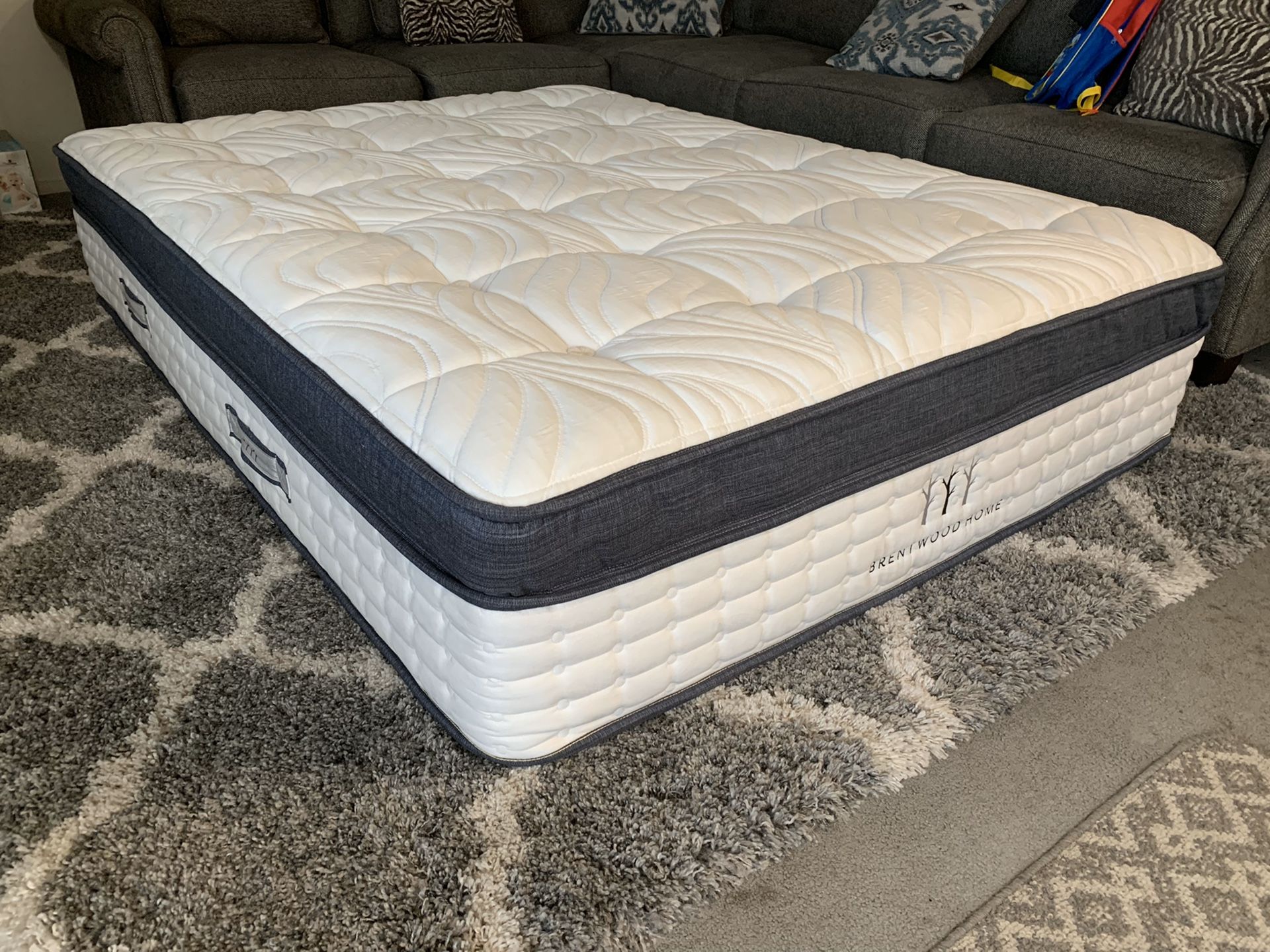 Brentwood Home Oceano Mattress ! Queen Mattress ! Medium firm pillow top mattress ! Eco friendly mattress ! Queen Mattress ! Free delivery