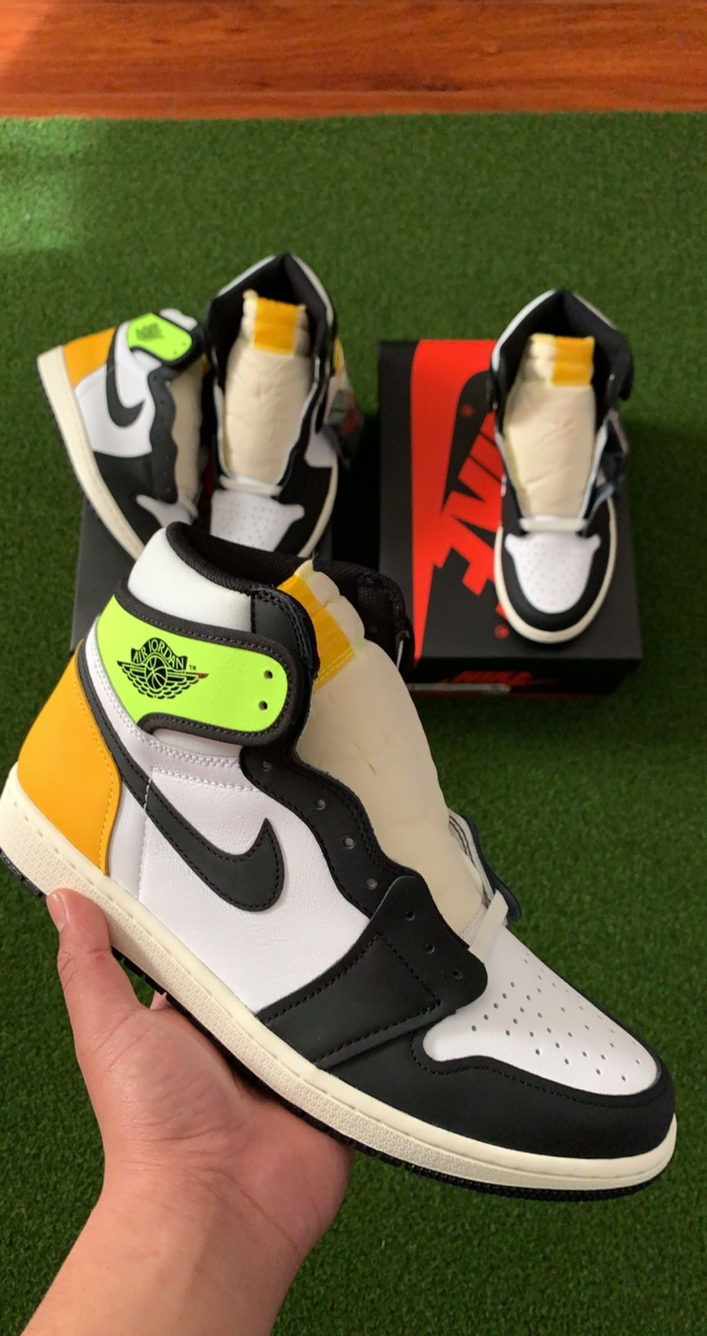 Jordan 1s “ Volt Gold ️“ Size 11 for Sale in Glendale, CA - OfferUp