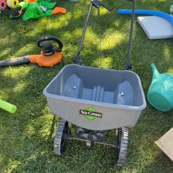 Sta-green Fertilizer Spreader
