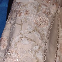 Davids Bridal Wedding Gown Never Worn