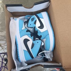 Air Jordan 1 Universal Blue for Sale in Glen Cove, NY - OfferUp