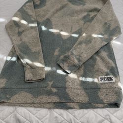 Women’s Sweater Size Small 