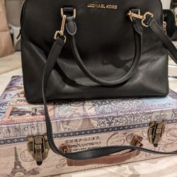 Michael Kors Cindy Large Leather Dome Satchel (Out of Stock)
