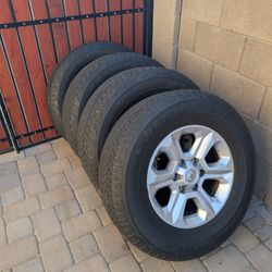 Set Of 4 Toyota 4Runner 17" Wheels & Tires 265/70R17