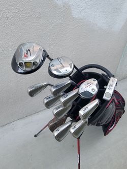 Titleist & TaylorMade Golf Club Set Right Handed. Golf Bag included