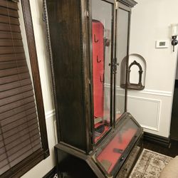 Rifles And Gun Cabinet 