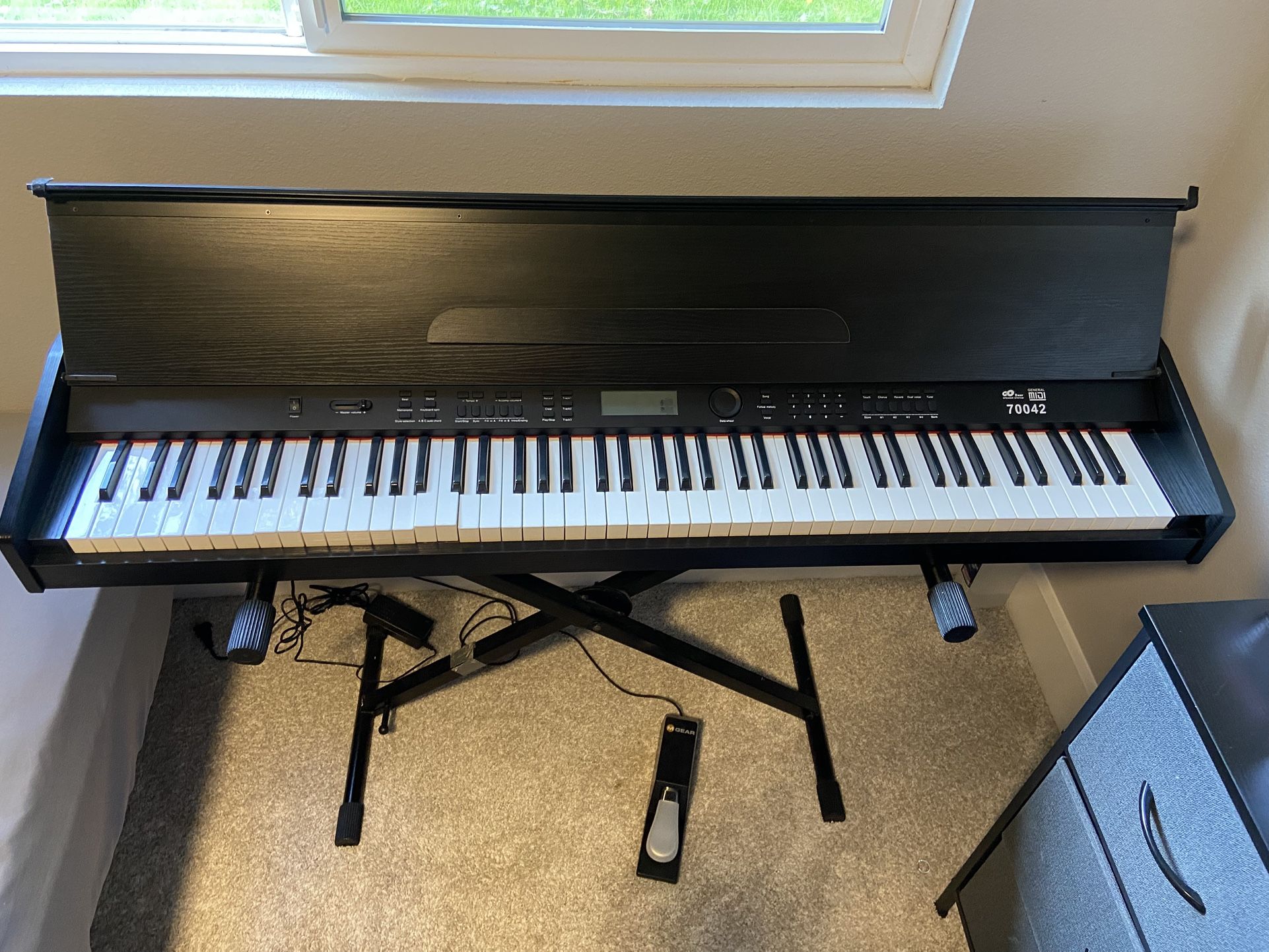 88-Key Digital Piano Black
