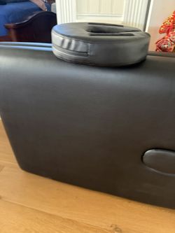 Almost brand new folding massage table, in excellent condition.