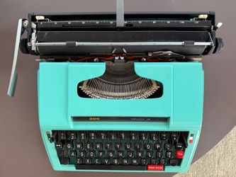 Vintage 300 Deluxe 12 Manual Typewriter Teal