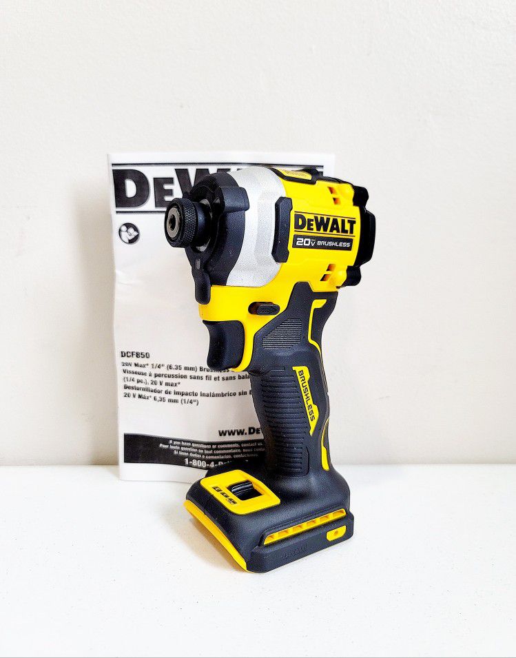 》FIRM PRICE《
IMPACT DRILL DEWALT DCF850 (3 -SPEED)
ONLY TOOL NO CHARGER 
OR BATTERIES