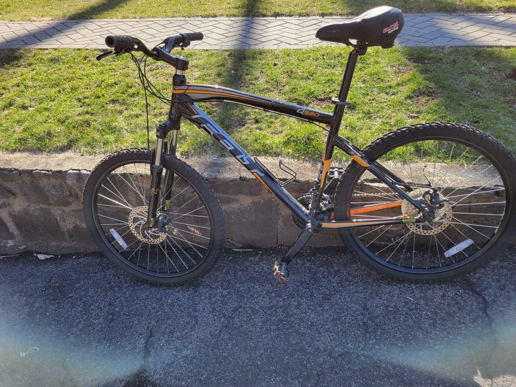 Felt Q520 Large Mountain Bike With Disc Brakes