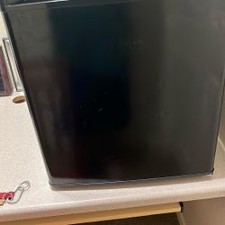 Hisense Mini Fridge 