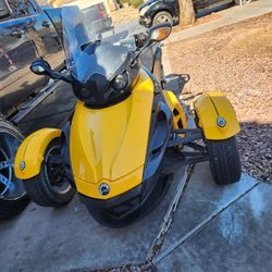 Canam Spider in excellent condition selling for 6k