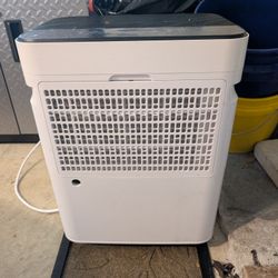Humsure 70 pint Dehumidifier - Read Description!