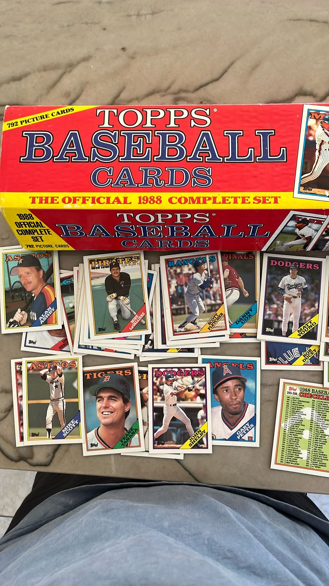 Topps baseball Cards/ 1988 The Official 1988 Complete set