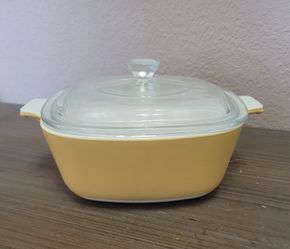 Vintage 70s Corning Ware Harvest Gold P-1 1/2-B Covered Casserole Dish Cottage