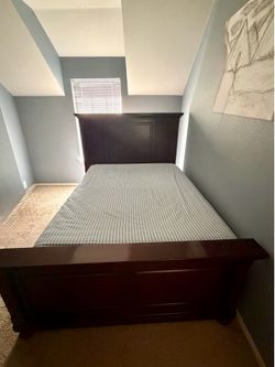 Ashley Furniture Complete Queen Bedroom Set