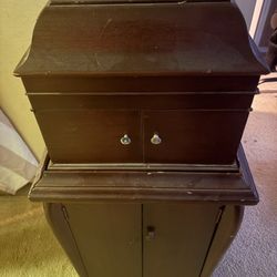 1904 Phonograph- 