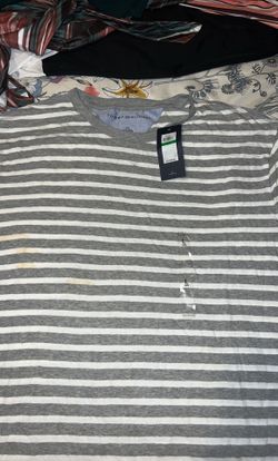 LARGE TOMMY HILFIGER TEE