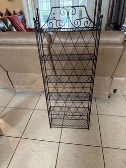 Iron Detailed Bookshelf