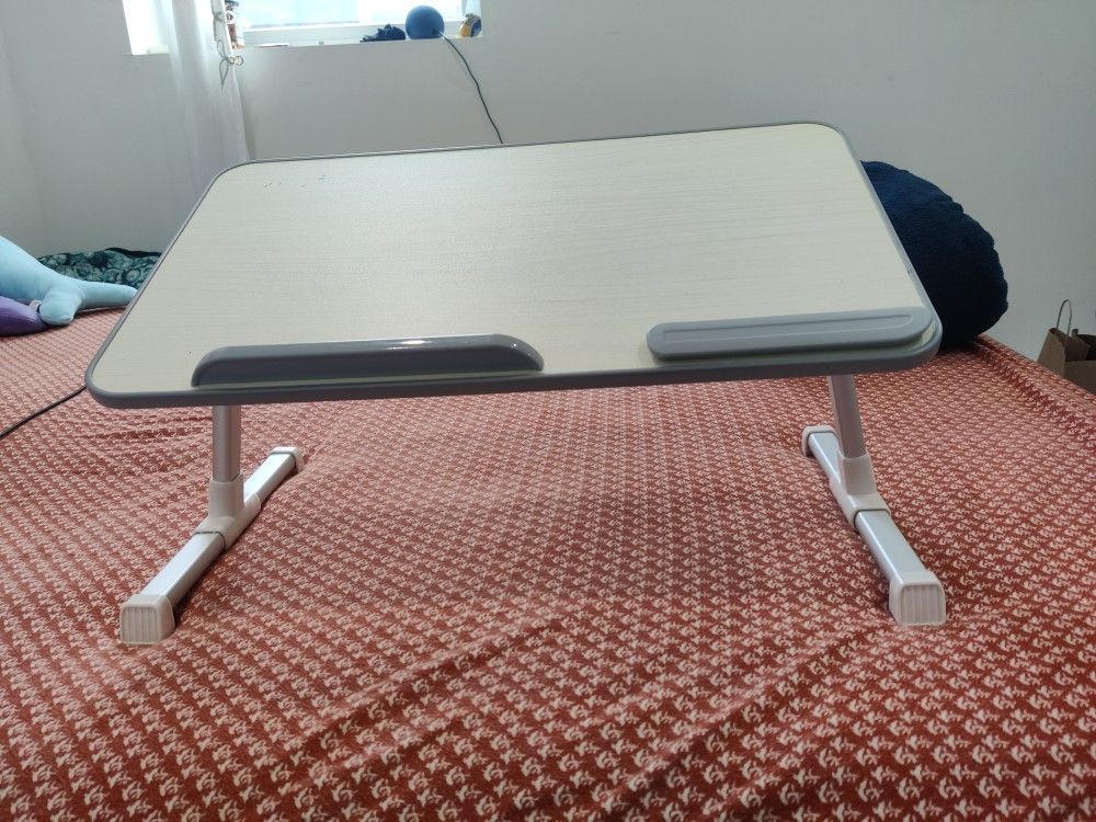 Adjustable Laptop Table