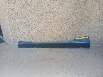 2015-20 Ford Mustang GT left Rocker Molding