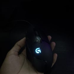 Logitech G402