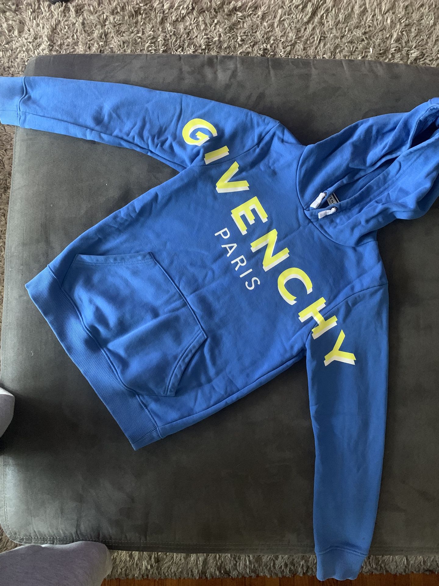 Givenchy Hoody (Boys Size 10)