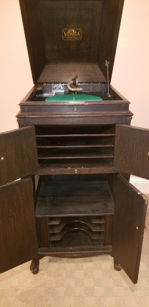 Antique Victrola and 78 rpm Record Collection