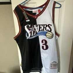 Allen Iverson Philadelphia 76ers Mitchell & Ness black and white jersey size xl