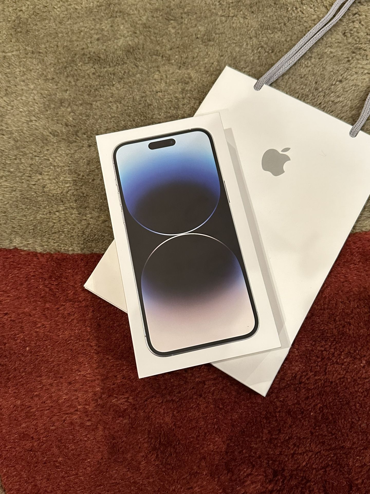 iPhone 14 Pro Max Unlocked 128GB Silver Brand New