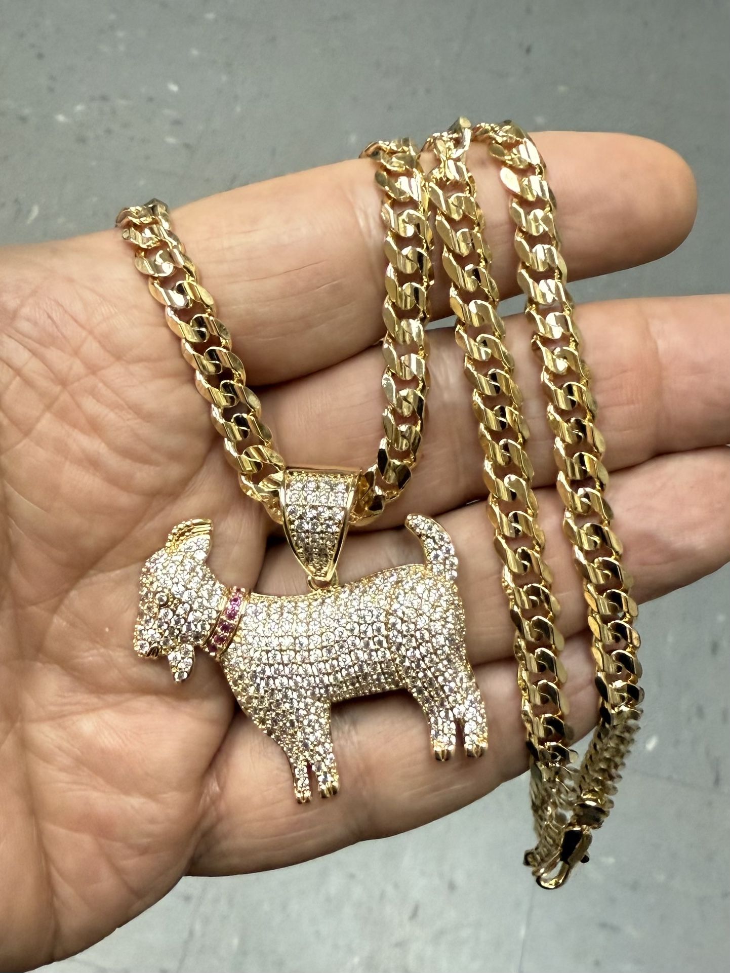 Iced out simulated diamonds Goat pendant and necklace 🐐