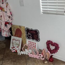 Valentine’s Day Decorative Lot