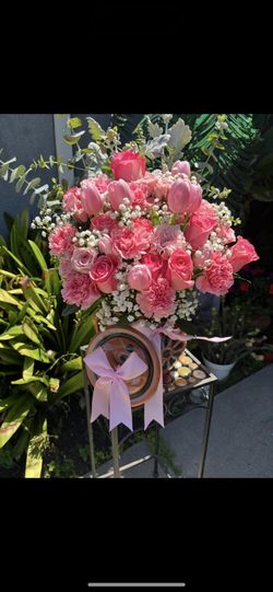 Mother’s day floral arrangement 