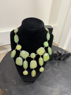 Express necklace