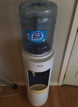 Minions water bottle for Sale in Hemet, CA - OfferUp