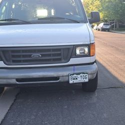 Ford Ecoline 2004