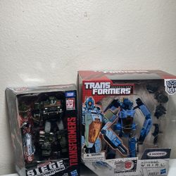 Transformers Figures Voyager & Deluxe