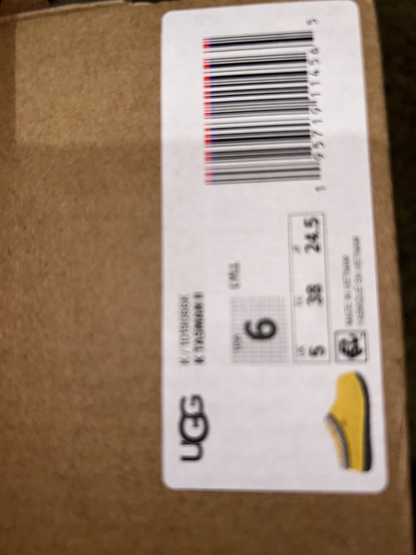 YELLOW UGG