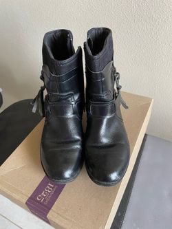 Women’s Clark’s boots
