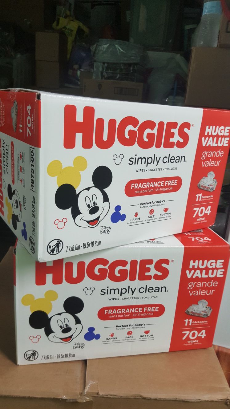Huggies simply clean wipes 704 count