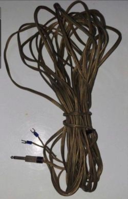 14 Guage Speaker Wire Approx 50 Feet.  Has Splice Connection