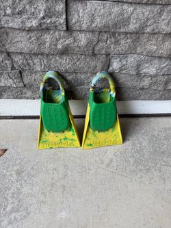 Yucca Finswith foot and heel padding