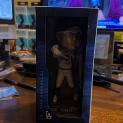 La Dodgers Kike  Hernandez Bobble Head Bundle