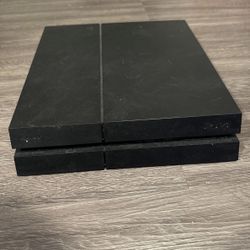 Used ps4 500gb with controller and cords missing micro-usb for controller 