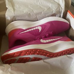 Brand New Size 8 Women’s Nike Downshifters 