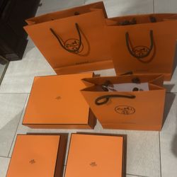 Harmes Empty 3 Small Bags And 3 Shopping Bags 