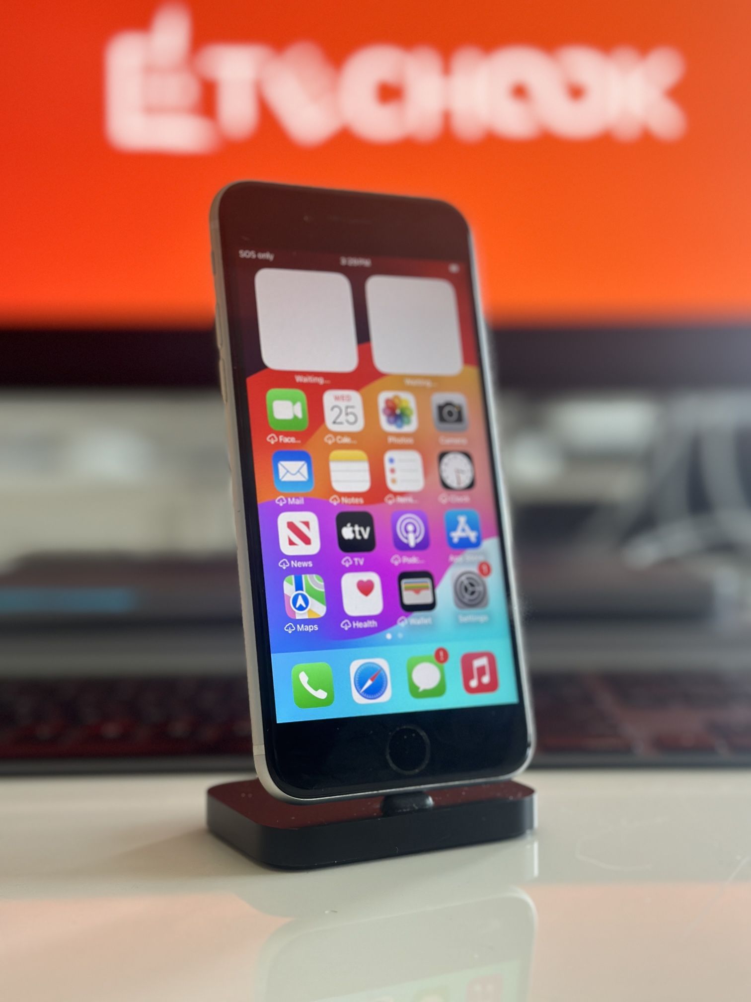 2020 iPhone SE 64GB Unlocked | Liberado